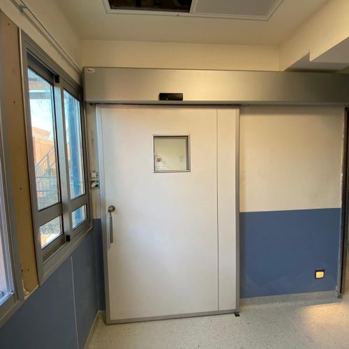 דלת אוטמת בית חולים רמב_ם
